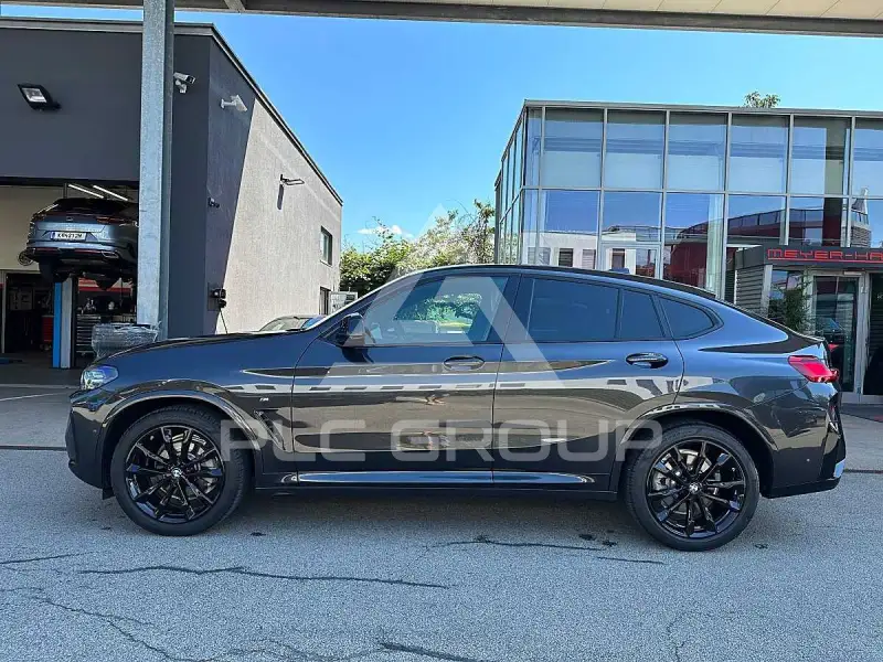 2023 BMW X4