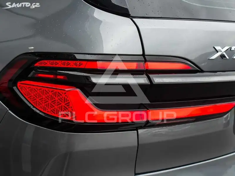 2023 BMW X7
