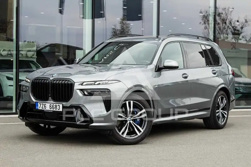 2023 BMW X7