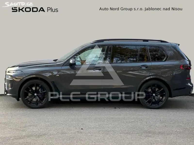 2023 BMW X7