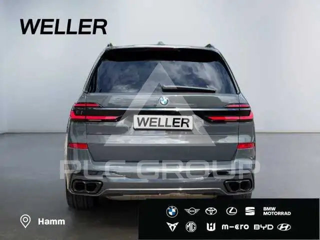 2023 BMW X7