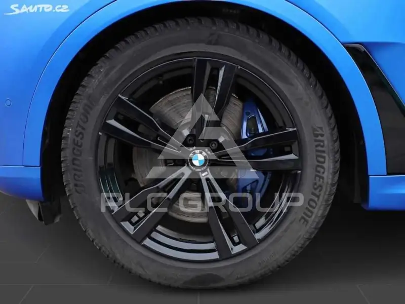 2023 BMW X7