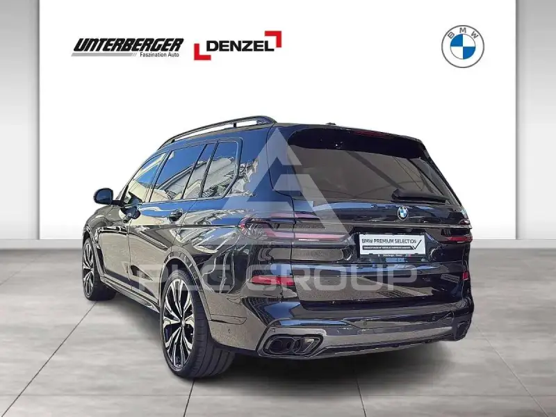 2023 BMW X7