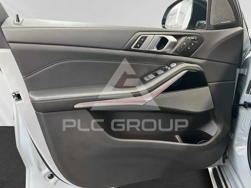 2023 BMW X7