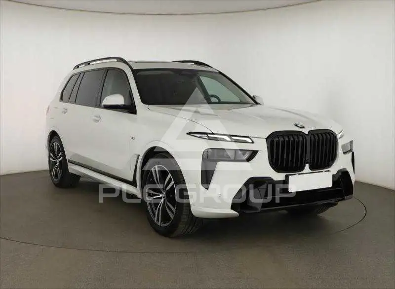 2023 BMW X7