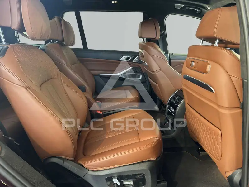 2023 BMW X7