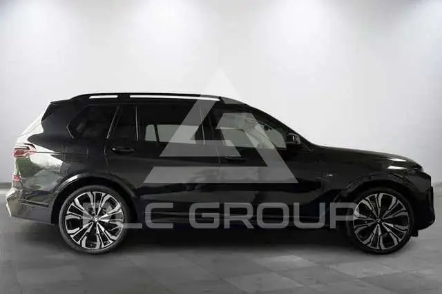 2023 BMW X7