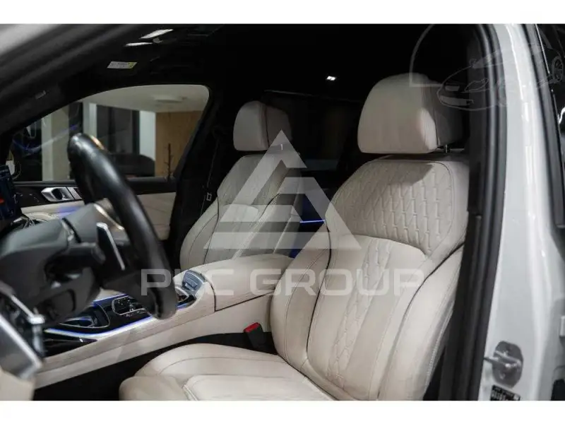 2023 BMW X7