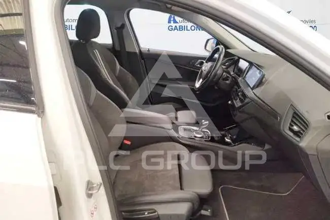 2023 BMW 120