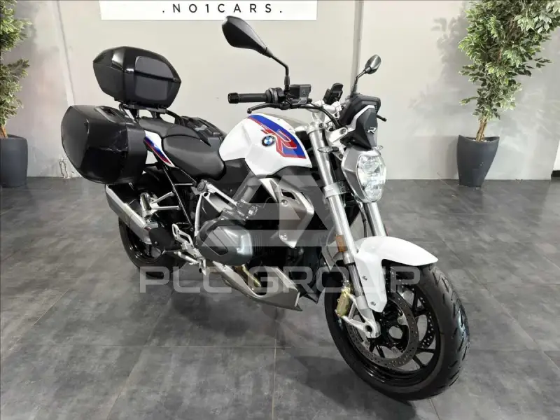 2023 BMW 120
