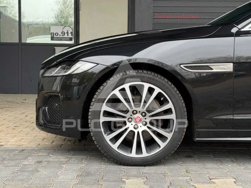 2023 Jaguar XF