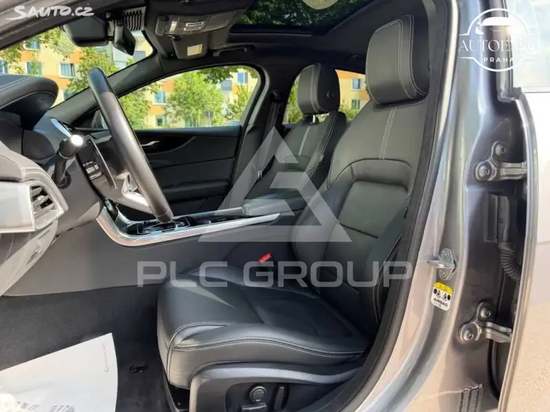 2023 Jaguar XE