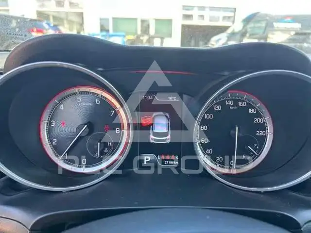 2023 Suzuki SWIFT