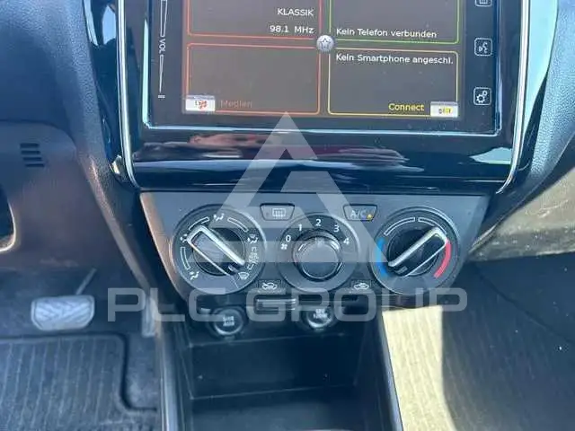 2023 Suzuki SWIFT