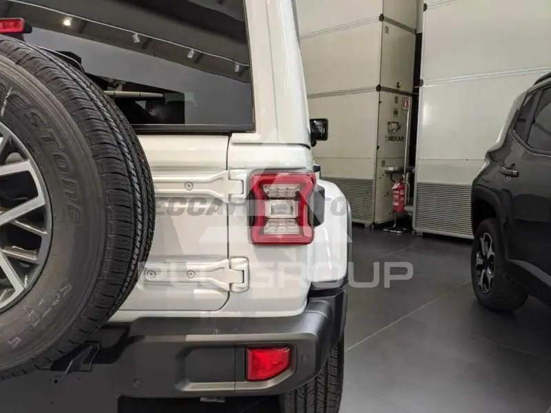 2023 Jeep WRANGLER