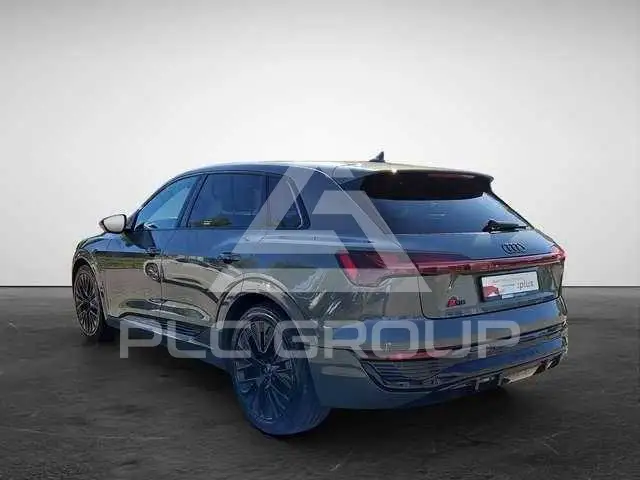 2023 Audi Q8
