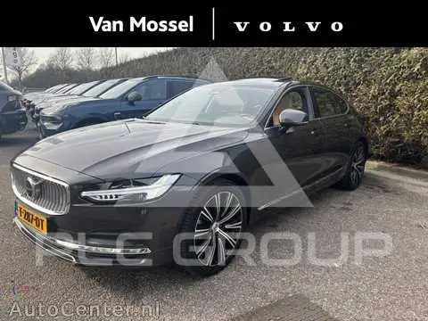 2023 Volvo S90