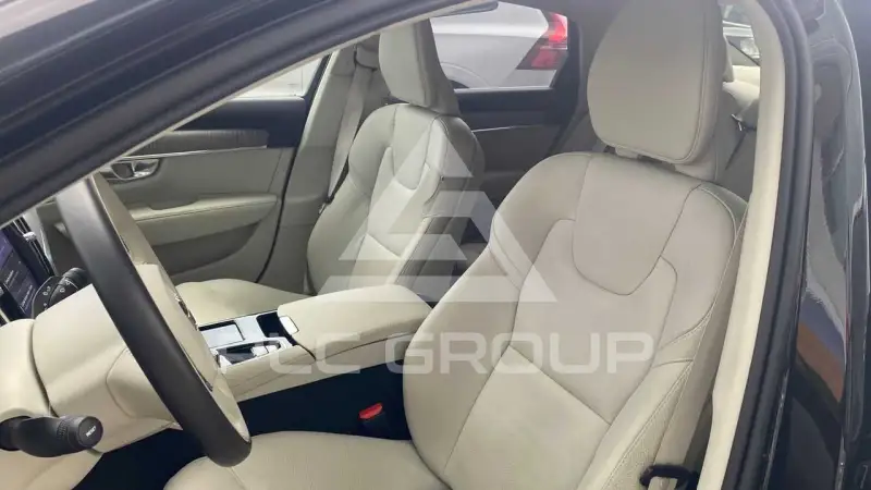 2023 Volvo S90