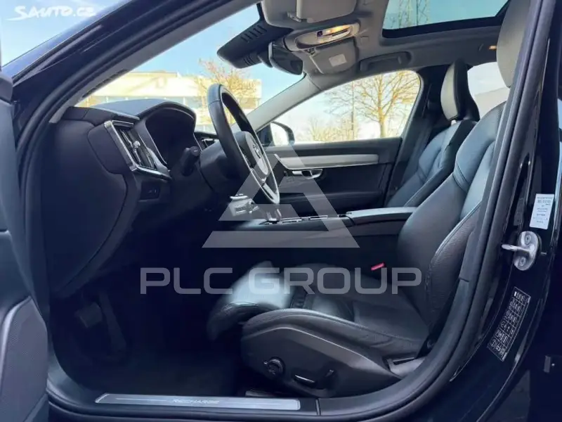 2023 Volvo V90