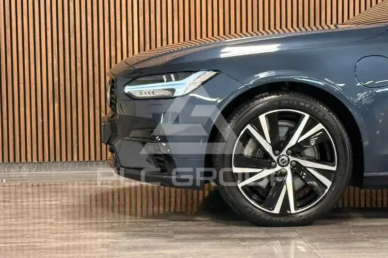 2023 Volvo V90