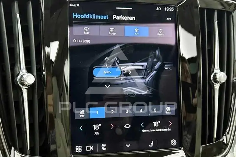 2023 Volvo V90