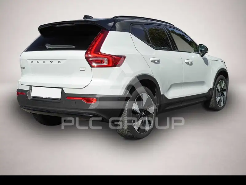 2023 Volvo XC40