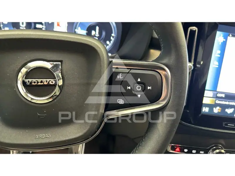 2023 Volvo XC40