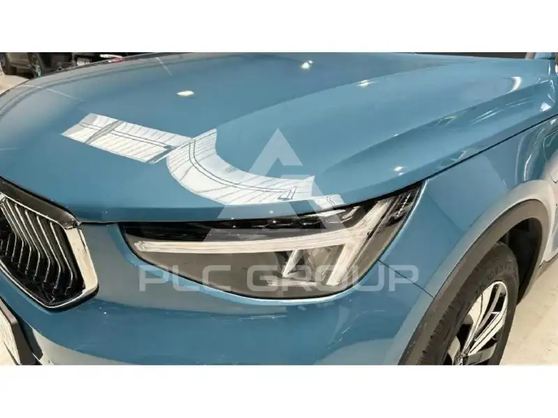 2023 Volvo XC40