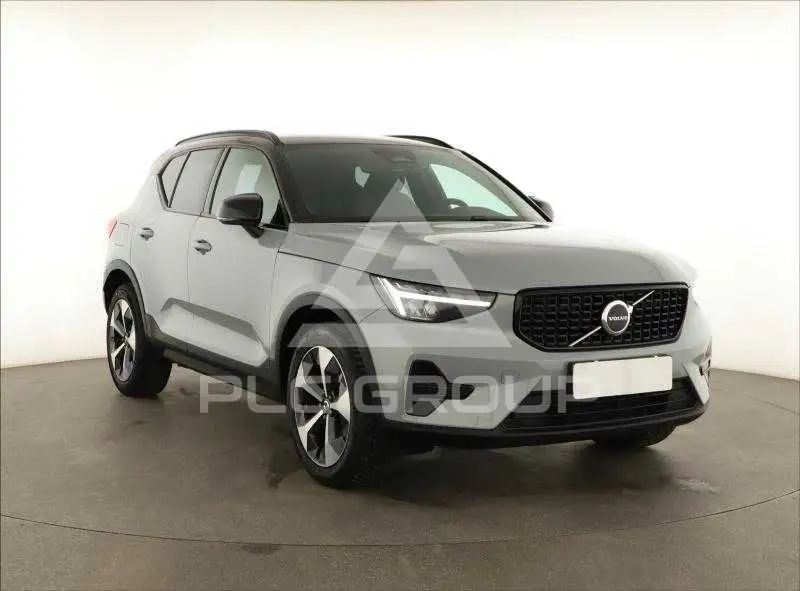 2023 Volvo XC40