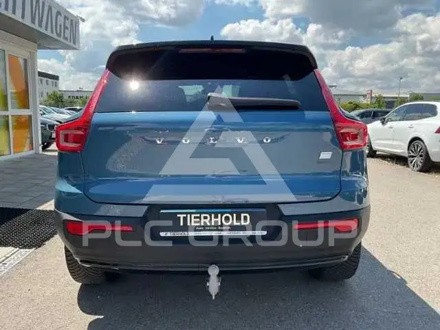 2023 Volvo XC40