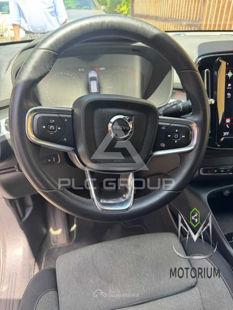 2023 Volvo XC40