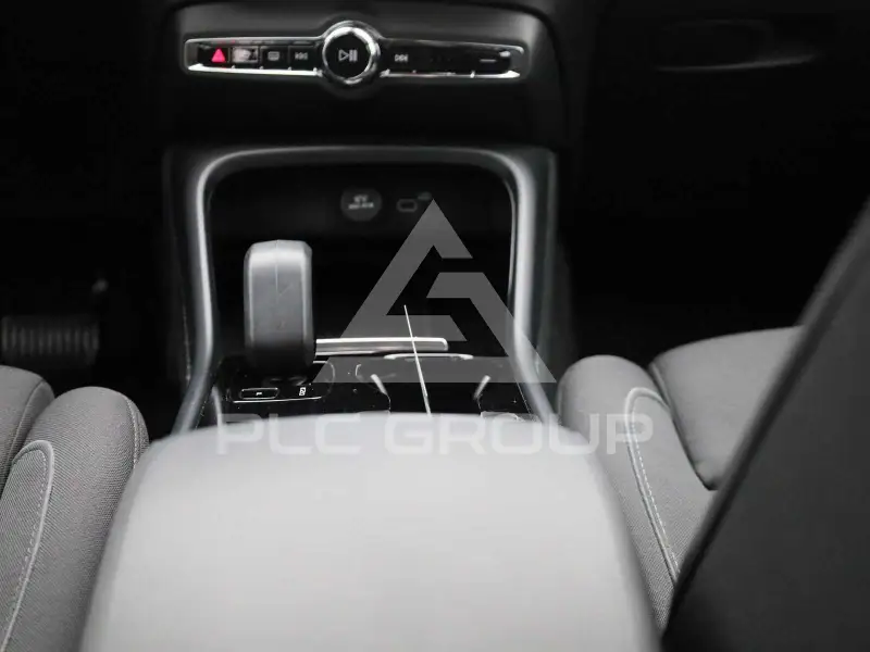 2023 Volvo XC40