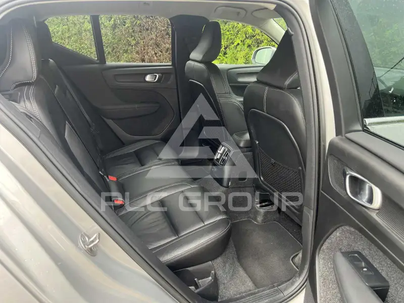 2023 Volvo XC40