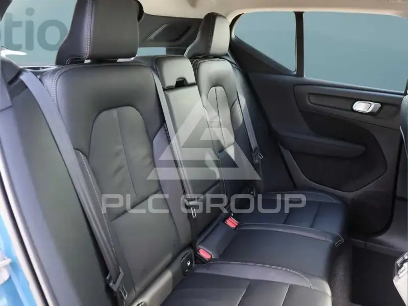 2023 Volvo XC40