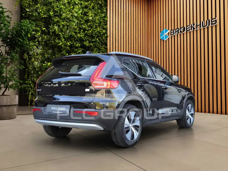 2023 Volvo XC40