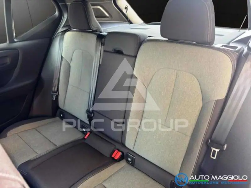 2023 Volvo XC40