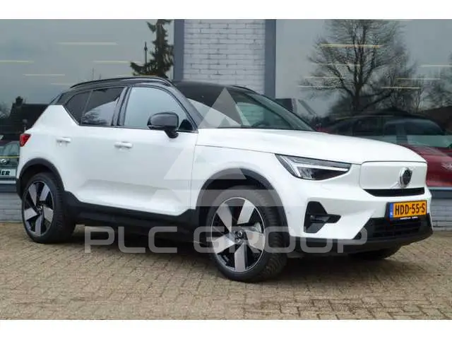 2023 Volvo XC40