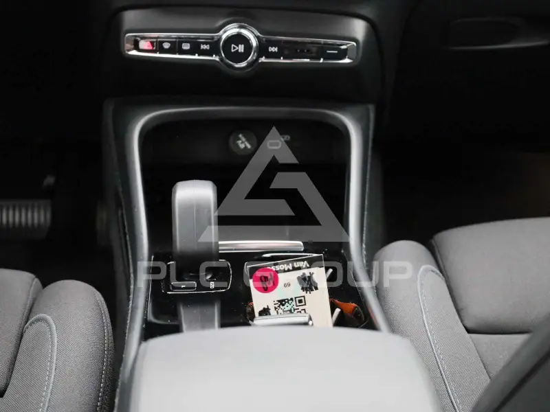 2023 Volvo XC40