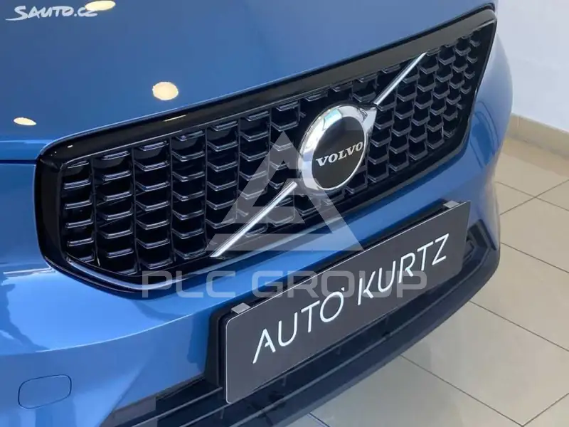 2023 Volvo XC40