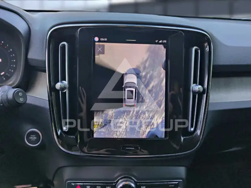 2023 Volvo XC40