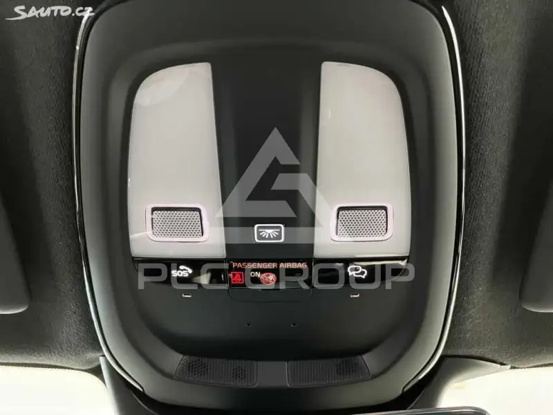 2023 Volvo XC40