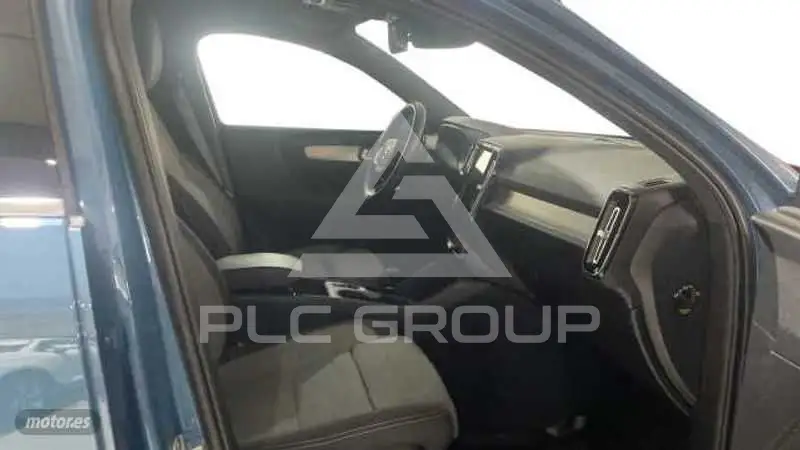 2023 Volvo XC40