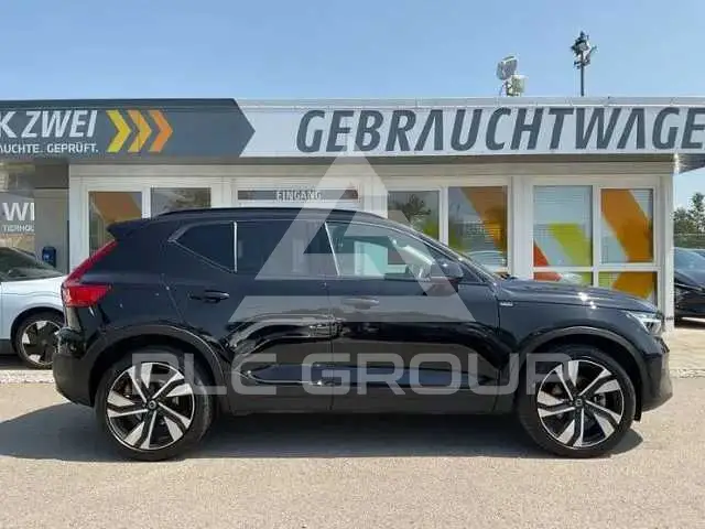 2023 Volvo XC40