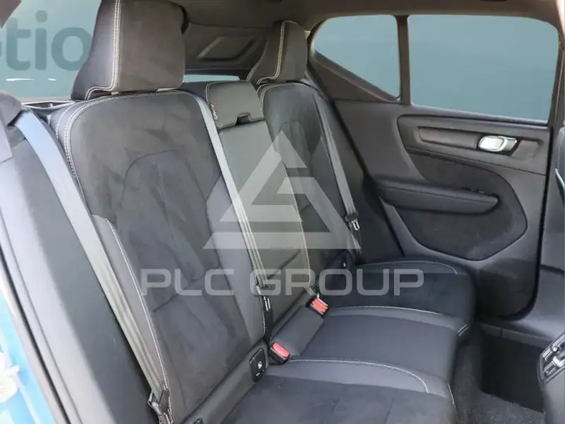 2023 Volvo XC40