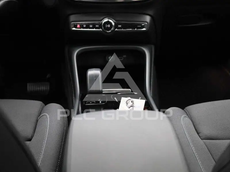 2023 Volvo XC40