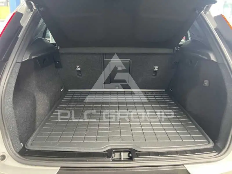 2023 Volvo XC40