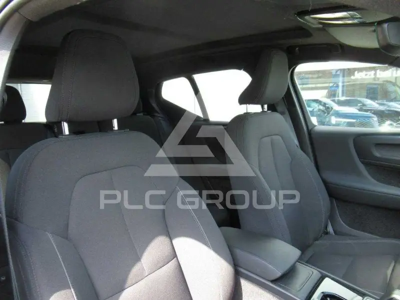 2023 Volvo XC40