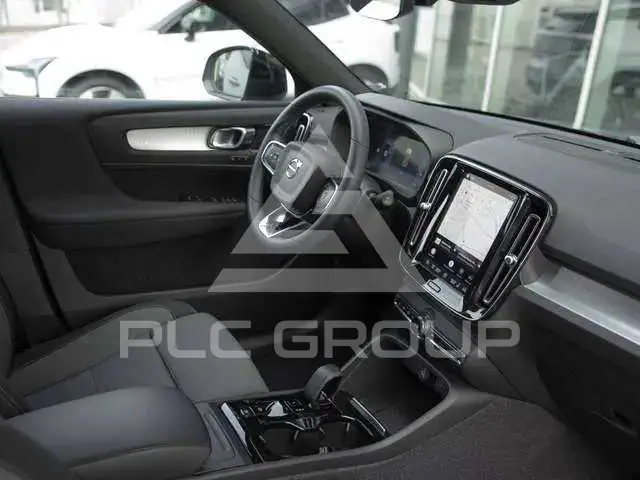 2023 Volvo XC40