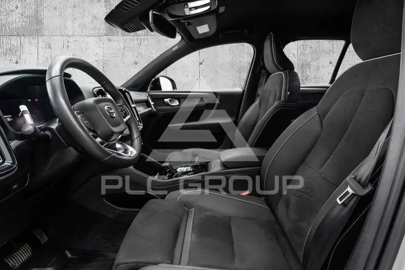 2023 Volvo XC40