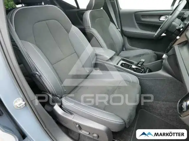 2023 Volvo XC40